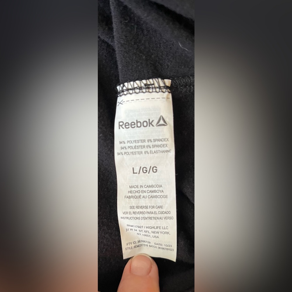 Men's Reebok Core tshirt. Size L - Picture 5 of 6